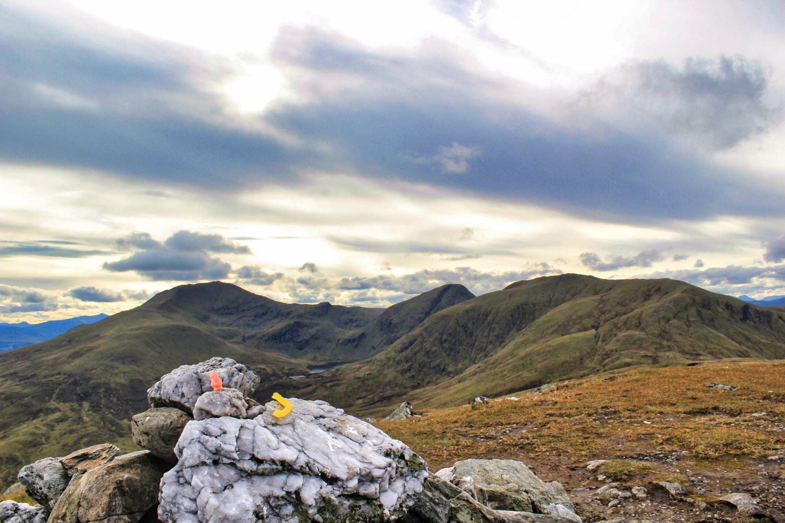 Jelly baby and snake on the Lawers range — Munro bagging in the Scottish Highlands as preparation for Everest Base Camp